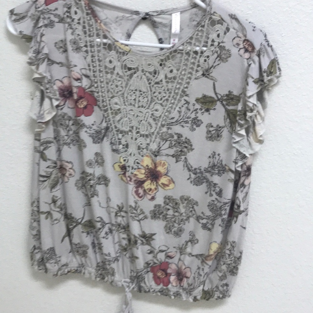 Floral top / 1 year old
